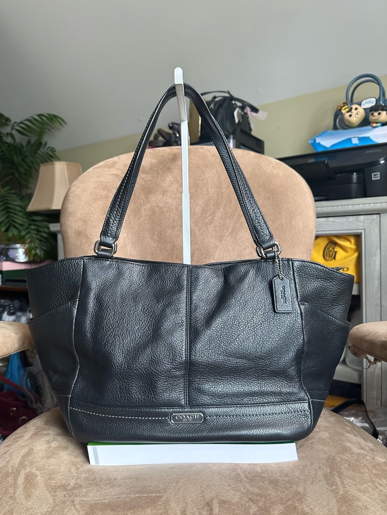 #19. Coach Park Carrie Pebbled Black Leather Shoulder Bag F23284 Good Condition